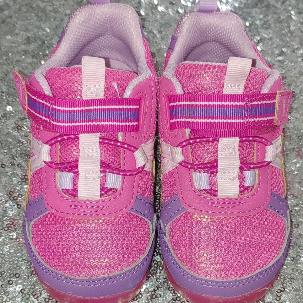 Toddlee girls skeakers wide width